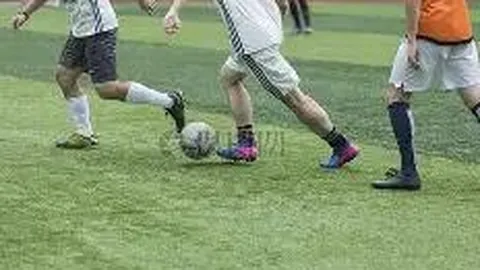 桑德兰与富勒姆半场战平，穆杰莱受伤离场